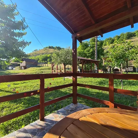 Campsite Casute La 