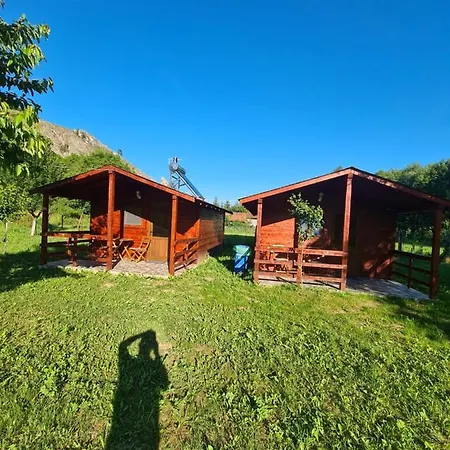Campsite Casute La 